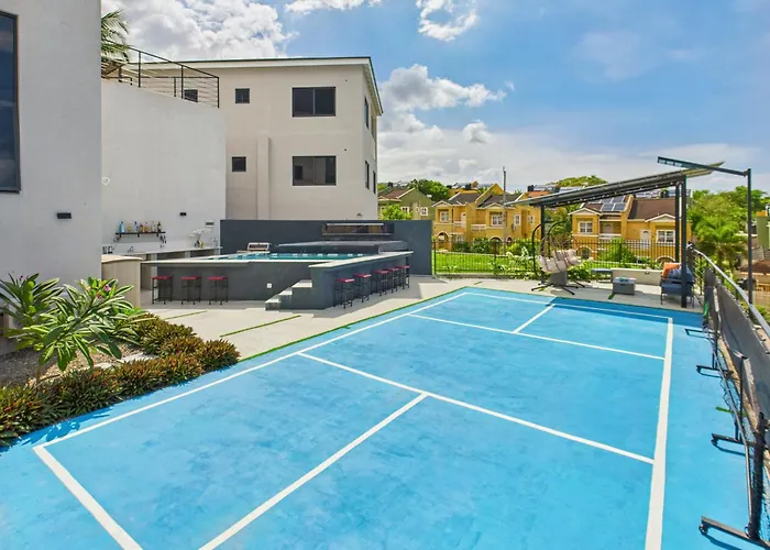 Eco-Luxe Ocean View Villa, Gated With Pickleball & Pool For 10